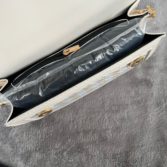 Crossbody - Picture 2 of 3